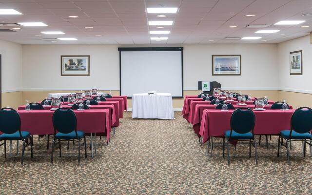 Holiday Inn Hotel & Suites Nashua