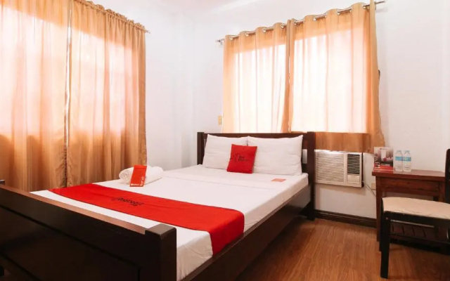 RedDoorz Plus @ New Orleans Auberge Hotel