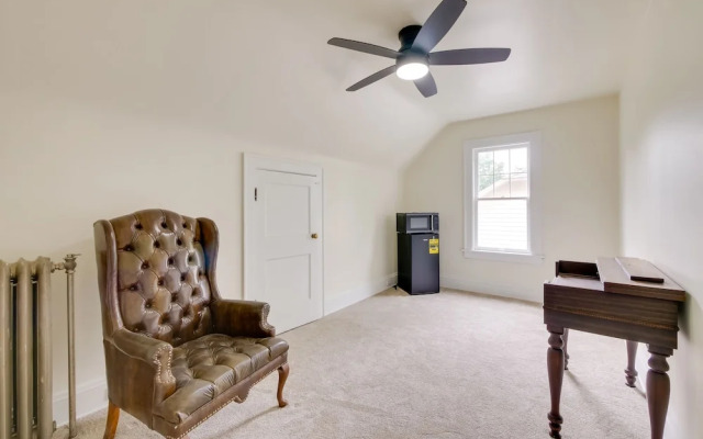 Cleveland Heights Retreat: Close to Everything!