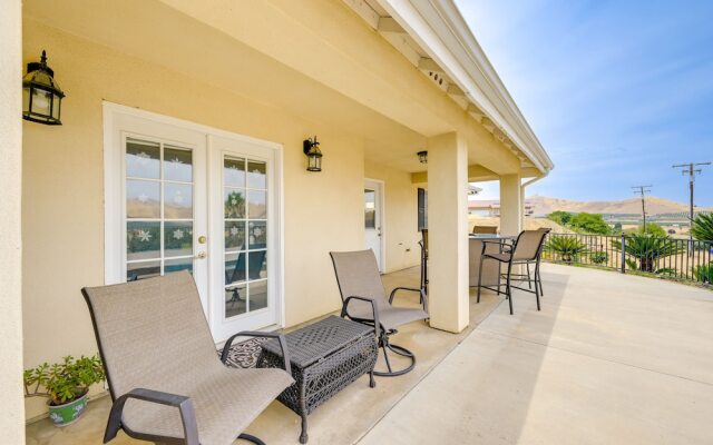 Porterville Getaway w/ Deck + Valley Views!