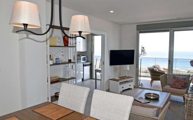 Apt with Sea View & Pool 5