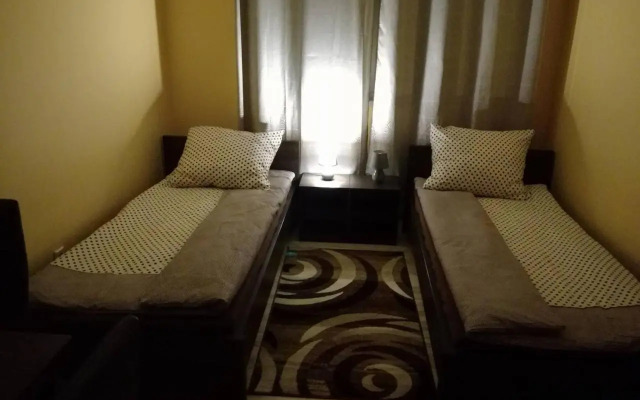Hostel Mira