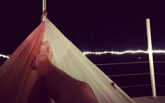 Airstream Houseboat Amazing Lake Travis View