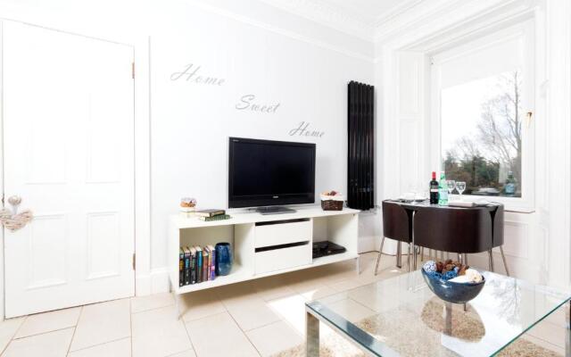 Edinburgh Near Centre Luxury Apartment