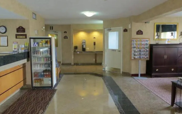 Mississauga Inn & Suites