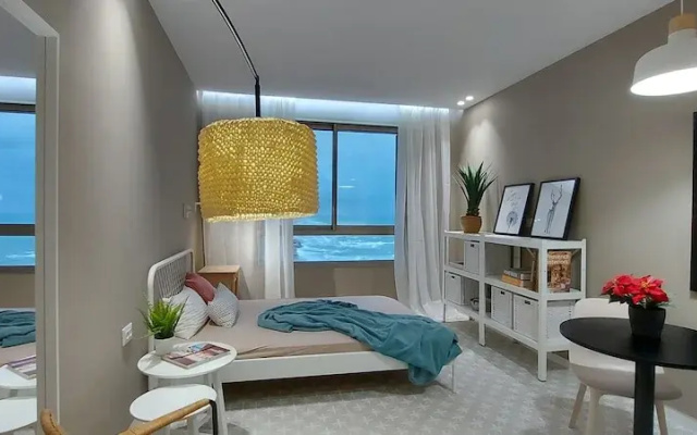 Spacious Sea View Apartment