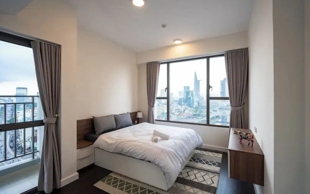 Refined Saigon - Rivergate Apartment