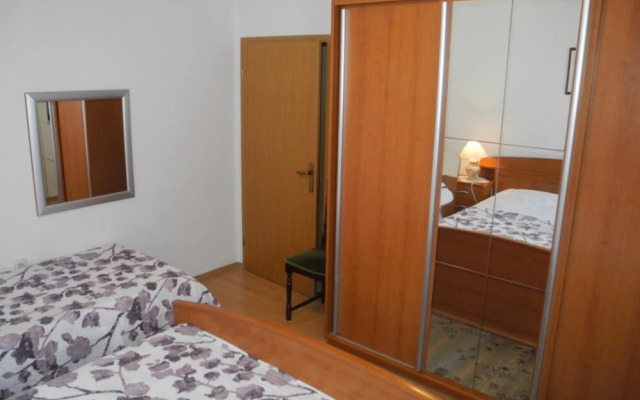 Apartment Elma 3 1 pax 1st Floor