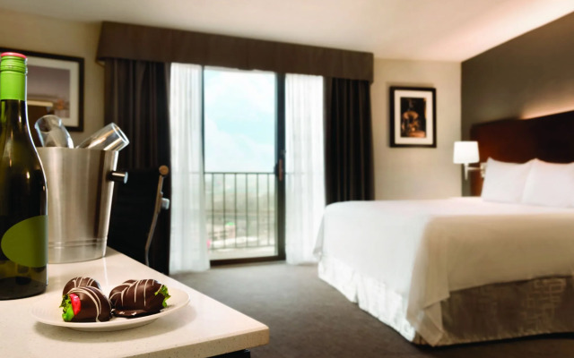 Radisson Hotel Cincinnati Riverfront