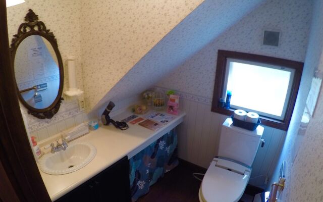 Iza Kamakura Guest House & Bar - Hostel