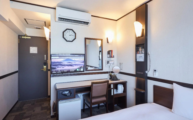 Toyoko Inn Saitama Iwatsuki Ekimae