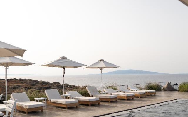 Colombos Beachfront