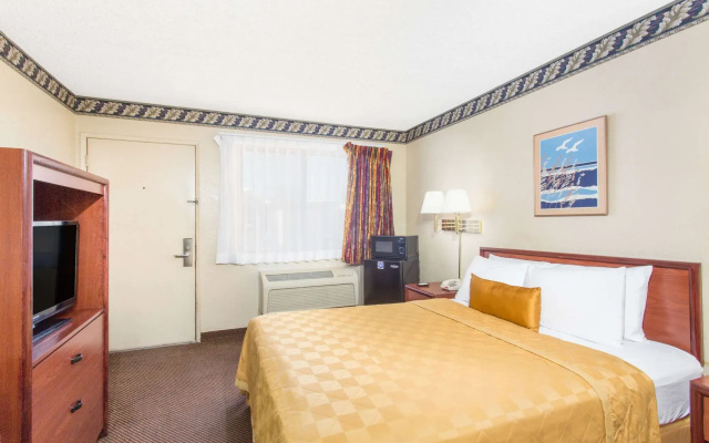 Knights Inn Madera