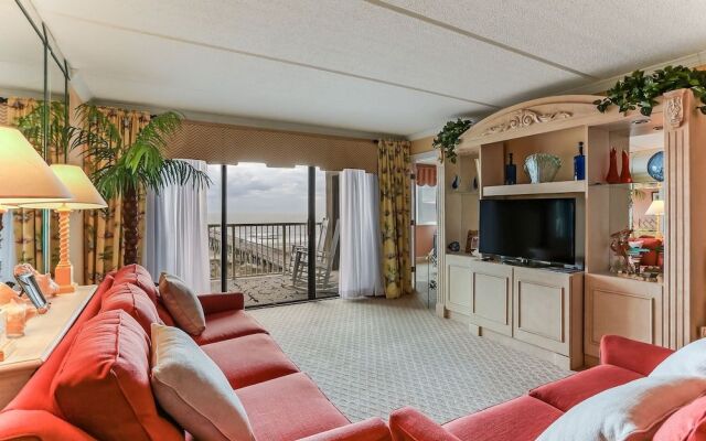 Tastefully Decorated Condo with Scenic Beach Views by RedAwning
