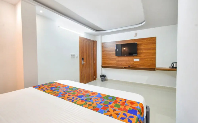 Fabhotel Srs Grand