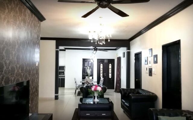 Ilirplace Pelangi Mall Homestay