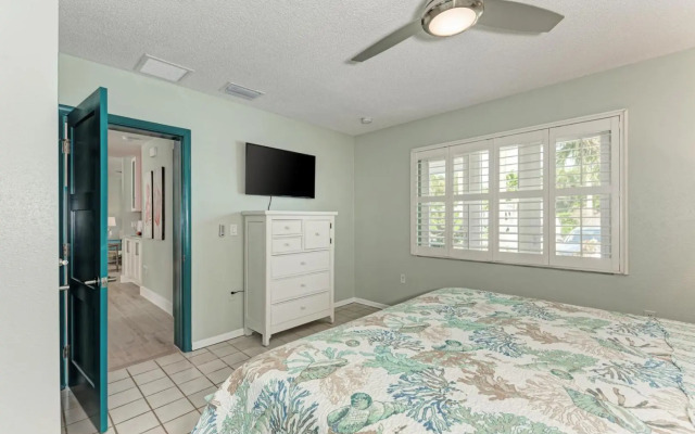 Sea La Vie - 205 - 55th