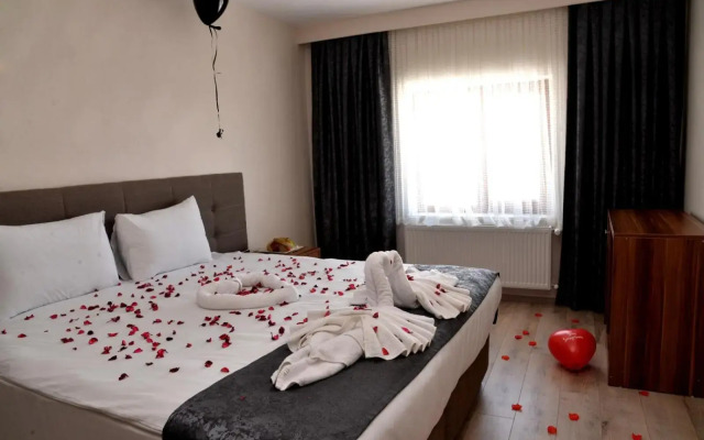Zumrut Palas Hotel
