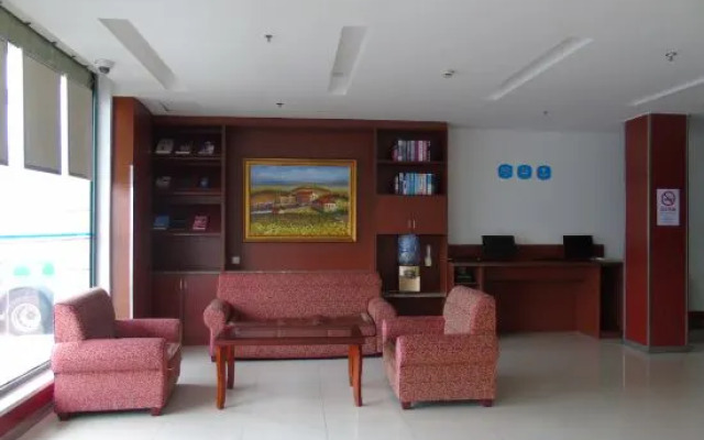 Hanting Hotel (Shanghai Caojing Industrial Park)