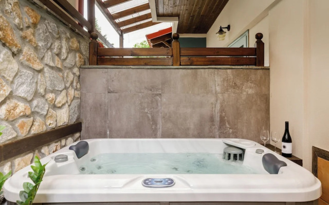Meydani Suites