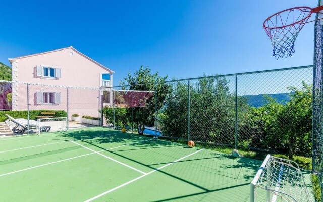 Stunning Home in Dubravka With Wifi and 3 Bedrooms