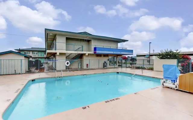 Motel 6 Jonesboro, AR