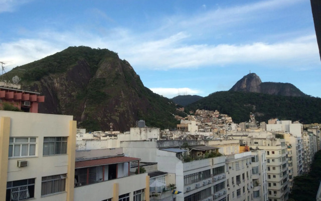 Stylish Copacabana Apartment