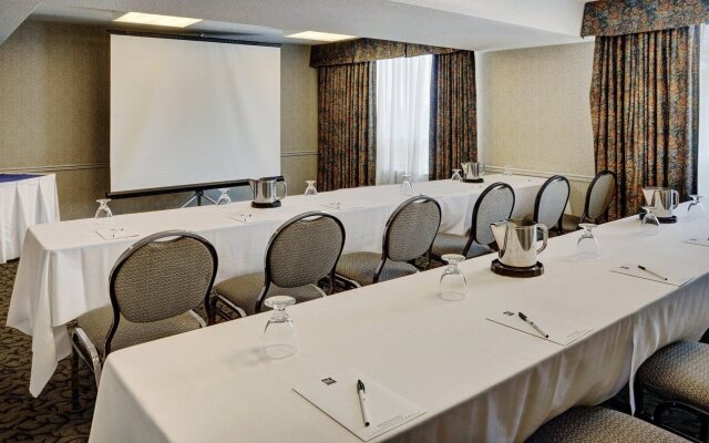 Embassy Suites by Hilton Toronto Airport