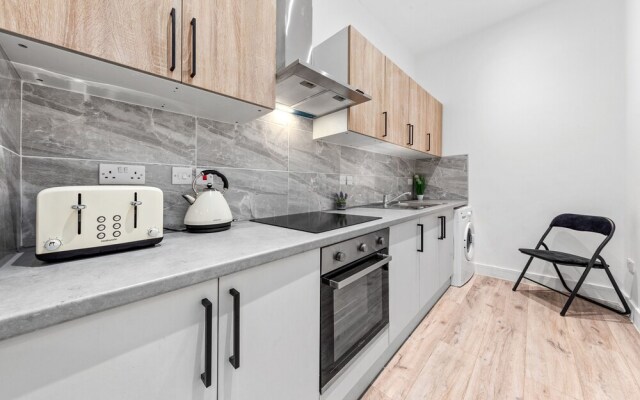 Impeccable Ensuite Room in Finsbury Park Londonn19