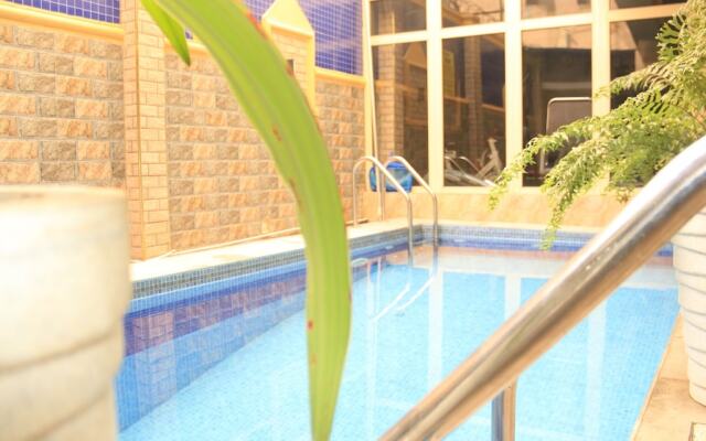 Sugarland Hotel & Suites