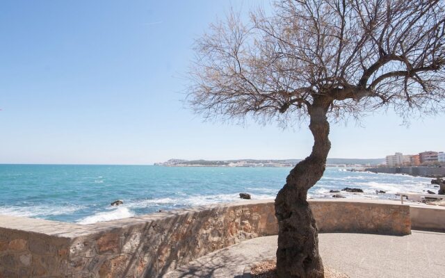 Luxury Apartment in L'escala Catalonia near Beach