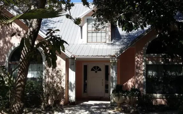 Azalea House