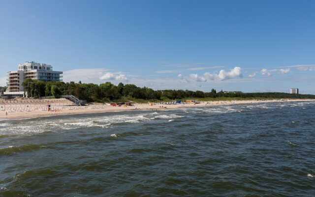 Aquamarina Prima Apartments by Renters