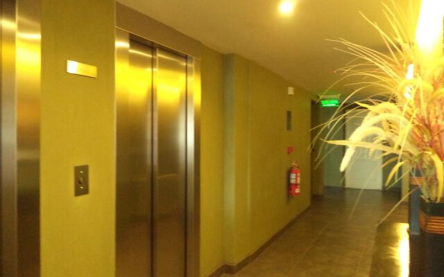 Hotel Mil 810
