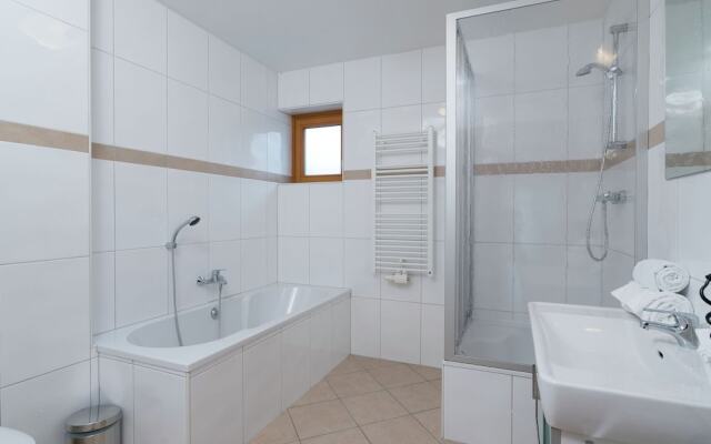 Spacious Apartment on Slopes in Saalbach-hinterglemm