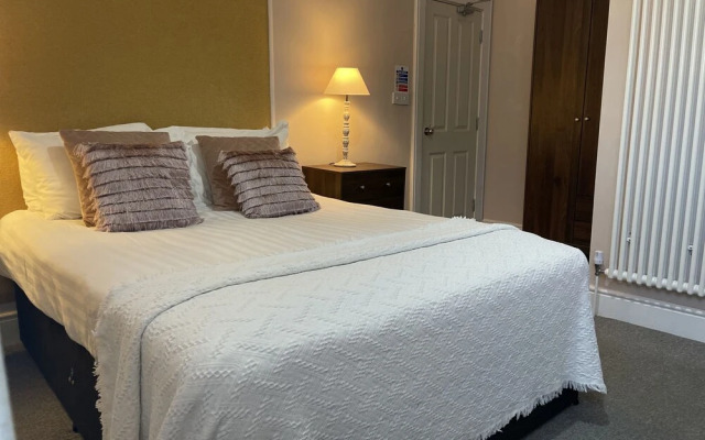Oyo The Chatwal Boutique Hotel