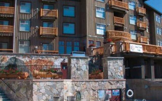 Snow Creek Cabins by Fernie Lodging Co