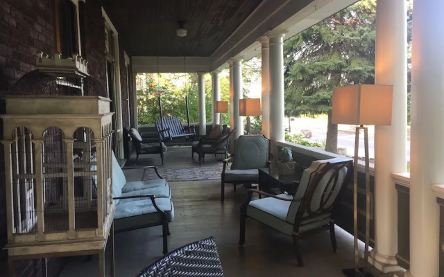 Lion's Head Bed & Breakfast