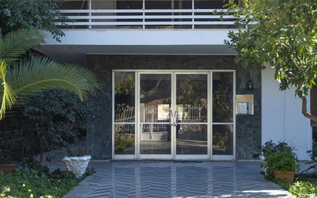 The View in Glyfada With 2 Bedrooms and 2 Bathrooms