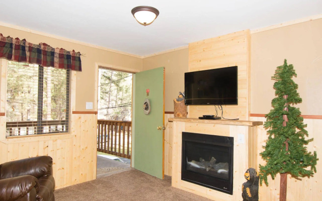 Upper Canyon Inn & Cabins