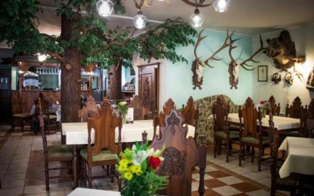 Hubert Varga Restaurant & Pension **