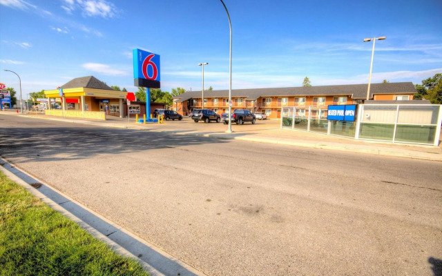 Motel 6 Lethbridge, AB