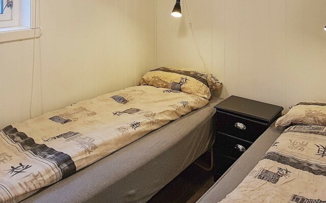 10 Person Holiday Home in Urangsvåg