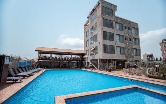 Plus 33 Hotel