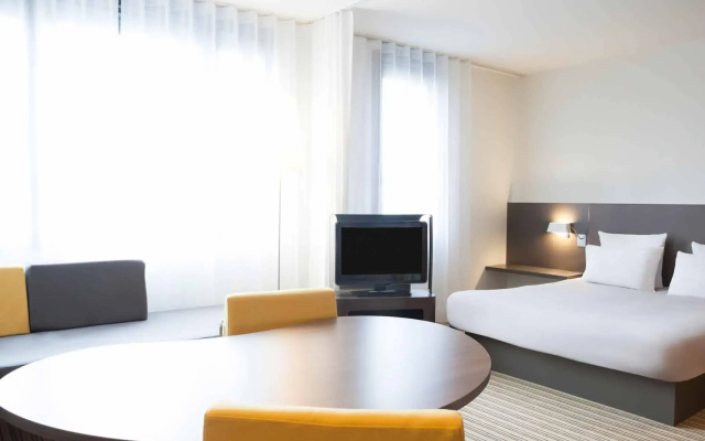 B&B HOTEL Rueil-Malmaison Gare