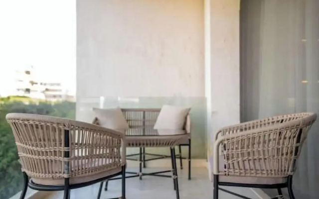 89B-106 at Lake View Residence