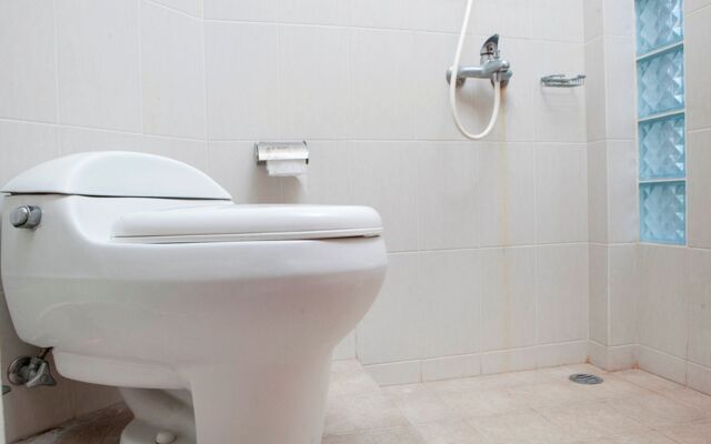 RedDoorz Plus near Dago Pakar