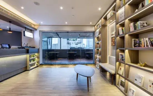 HanTing Hotel (Shanghai The Bund Jiujang Road)