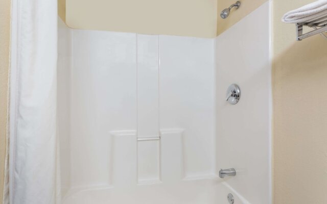 Super 8 Piedmont Greenville Area