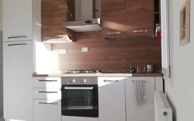 45 Minutes To Venice - by Flora